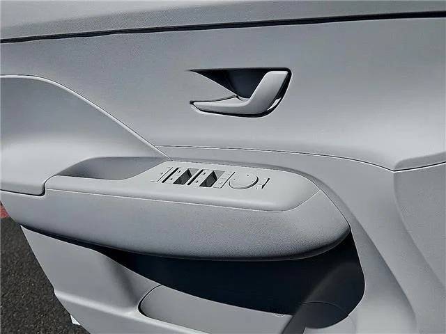 New 2027 Atlas White Hyundai SE image 14