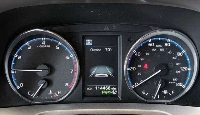Used 2016 Red Toyota XLE image 23