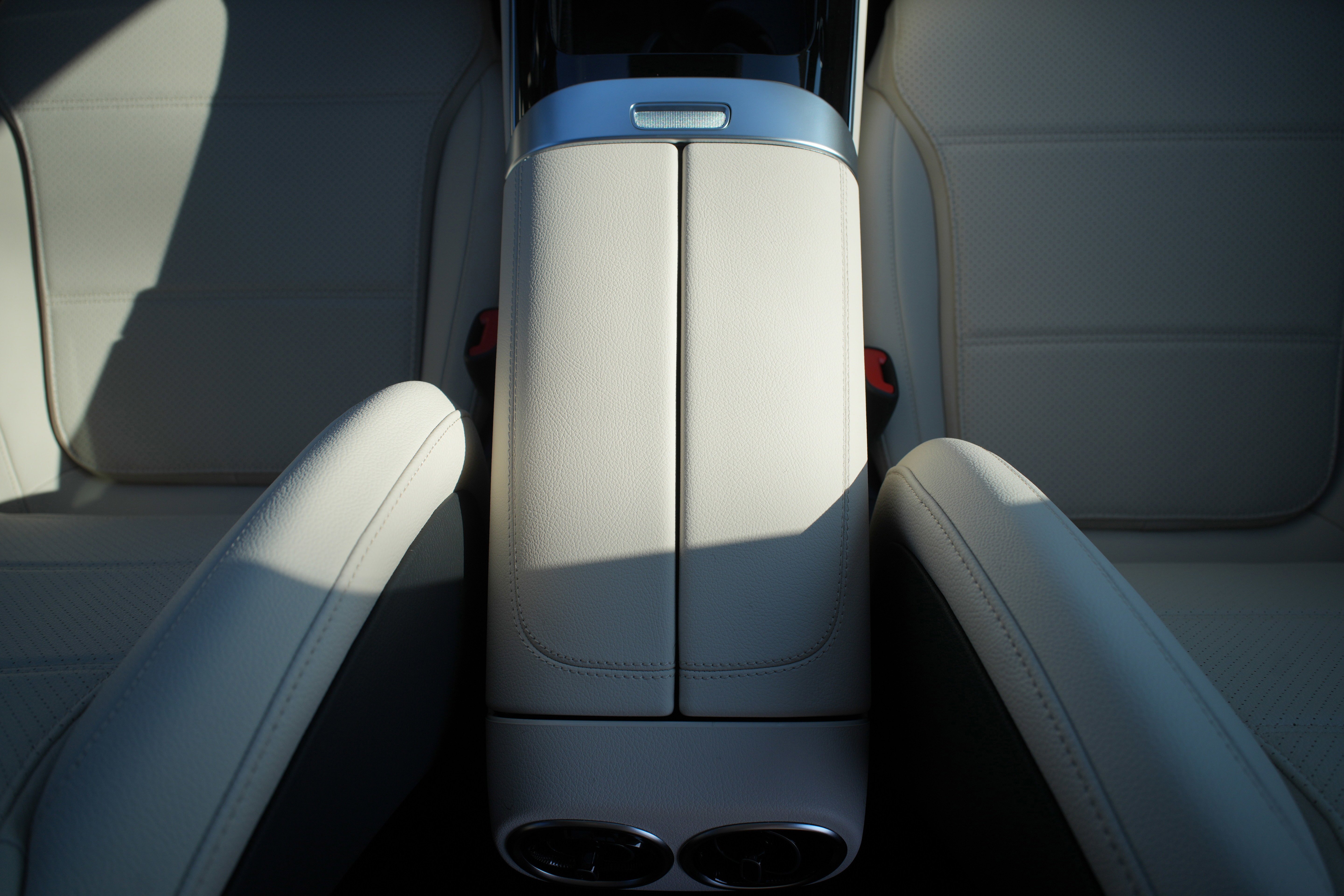 New 2026 POLAR WHITE Mercedes-Benz GLC 300 image 20