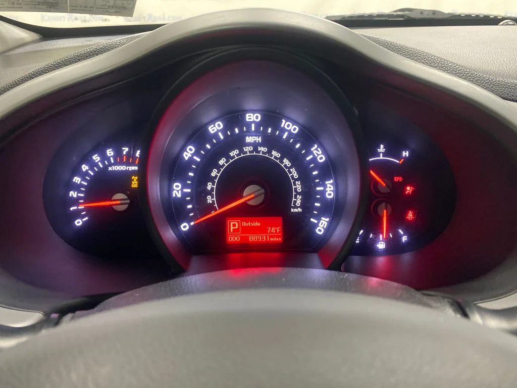 Used 2016 Silver Kia LX image 16