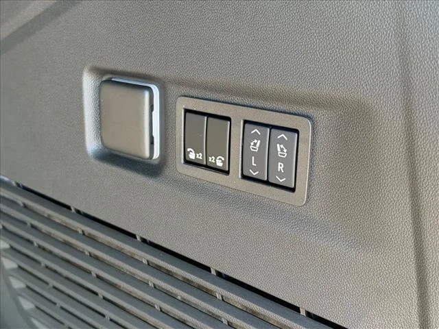 2026 GMC Yukon XL Denali - Photo 12
