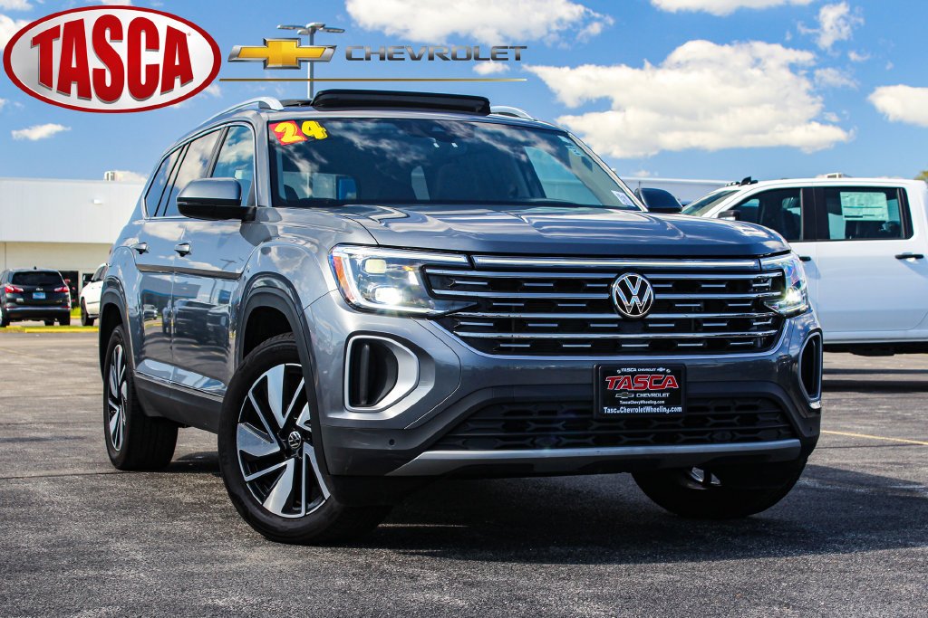 Used 2024 Gray Volkswagen 2.0T SEL image 1