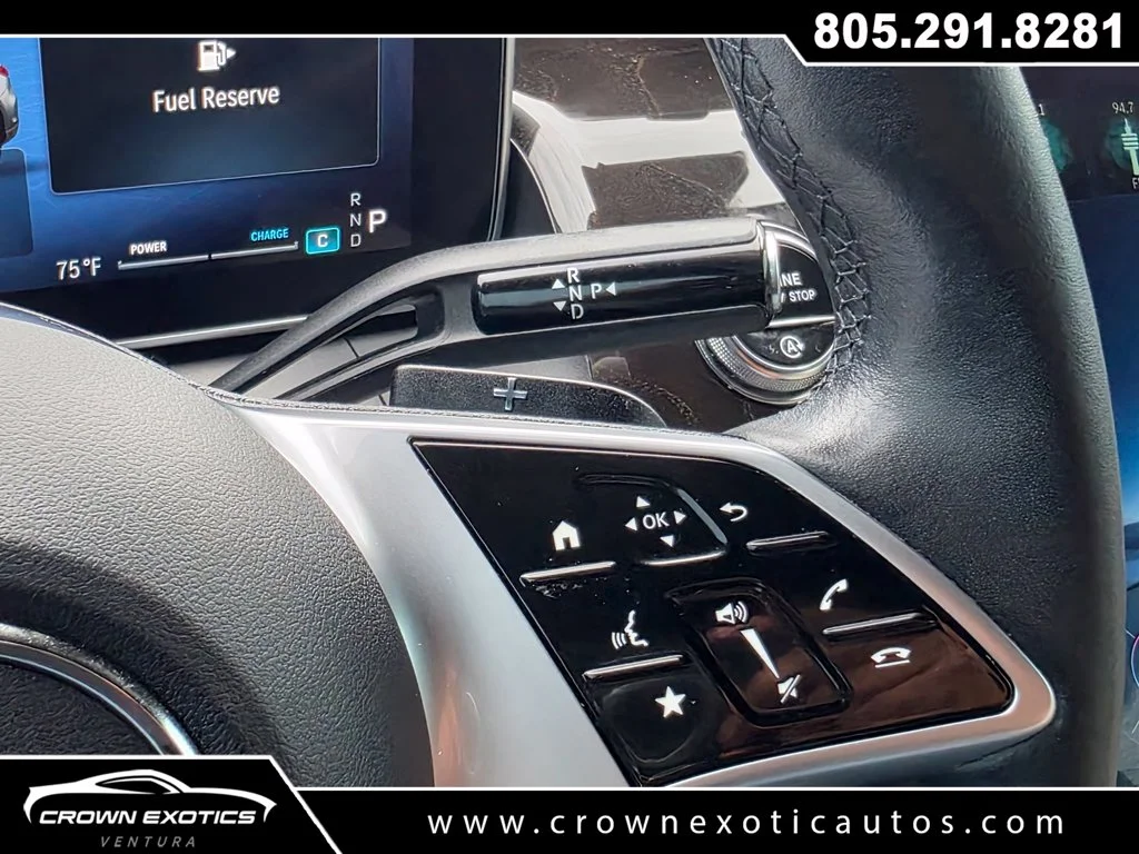 Used 2023  Mercedes-Benz GLC 300 image 28