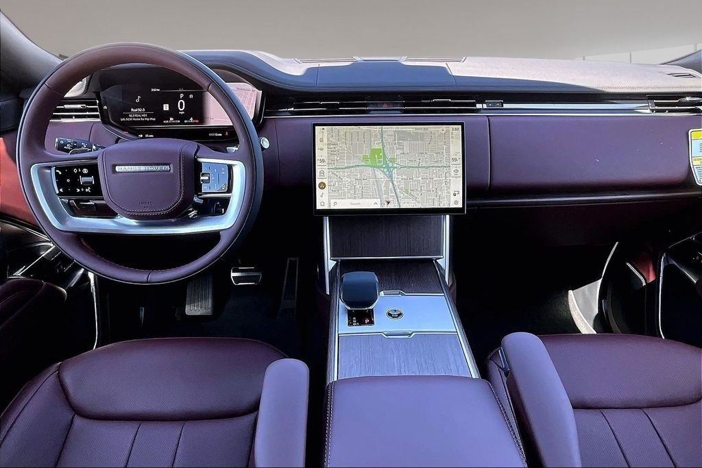 New 2026 OSTUNI PEARL WH Land Rover SE image 5