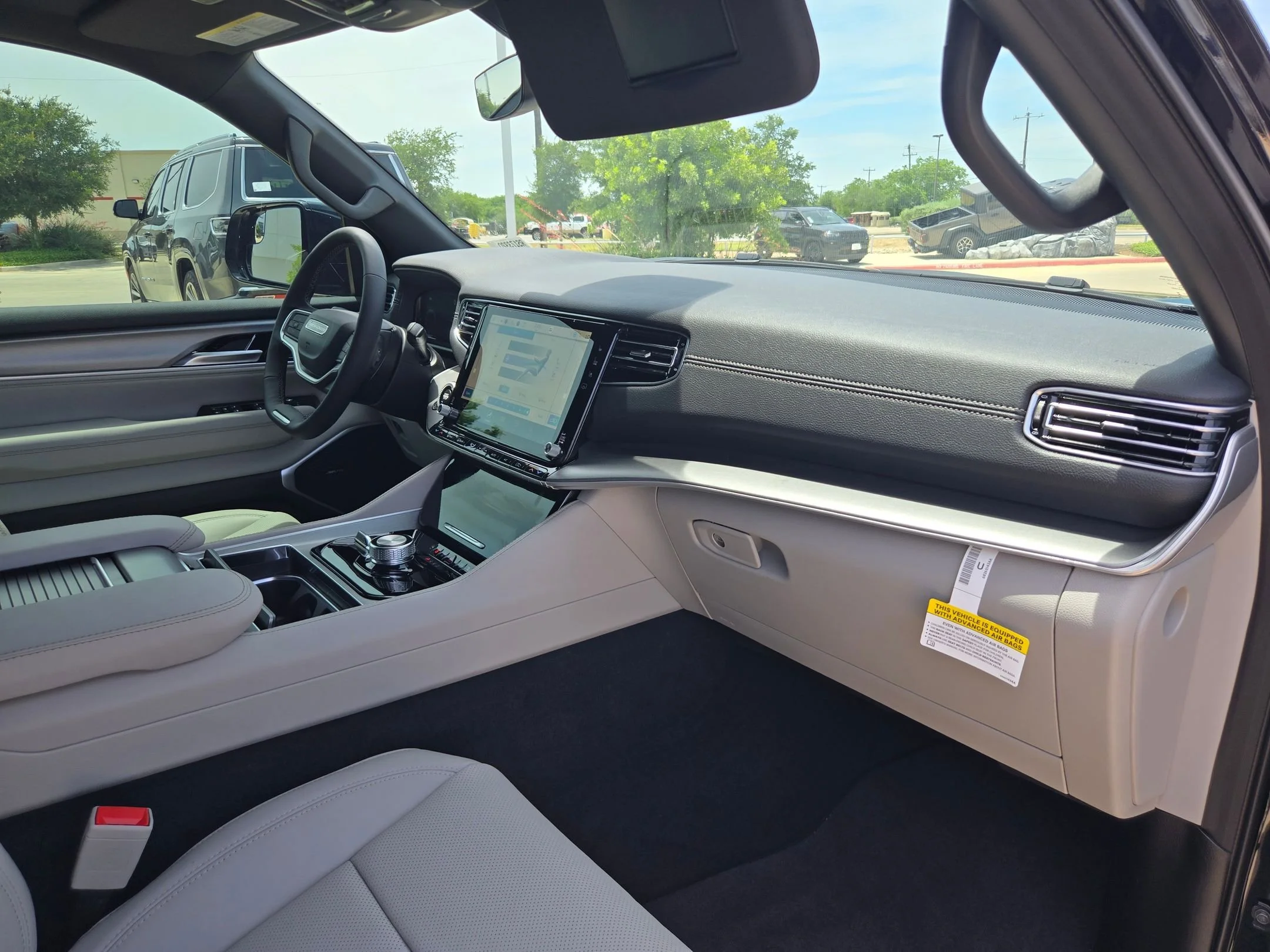 New 2026 High Gloss Black Exterior Paint Jeep  image 27