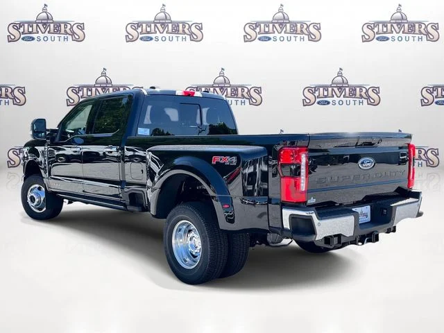New 2026 Black Ford Lariat image 4