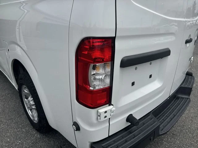 Used 2021 White Nissan SV image 31