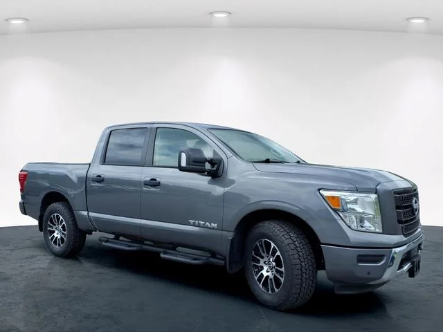 Used 2023 Gray Nissan SV image 5