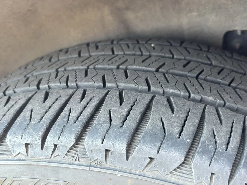 Used 2023 Silver Nissan Platinum image 11