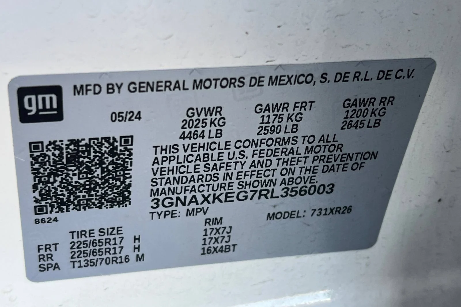 Used 2024 Summit White Chevrolet LT image 28