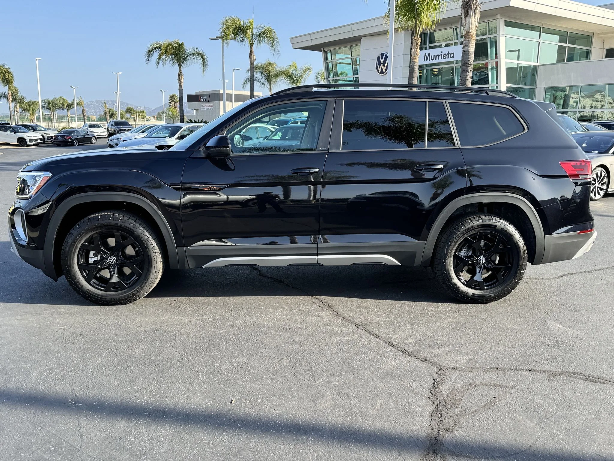 New 2026 Deep Black Pearl Volkswagen 2.0T Peak Edition image 4