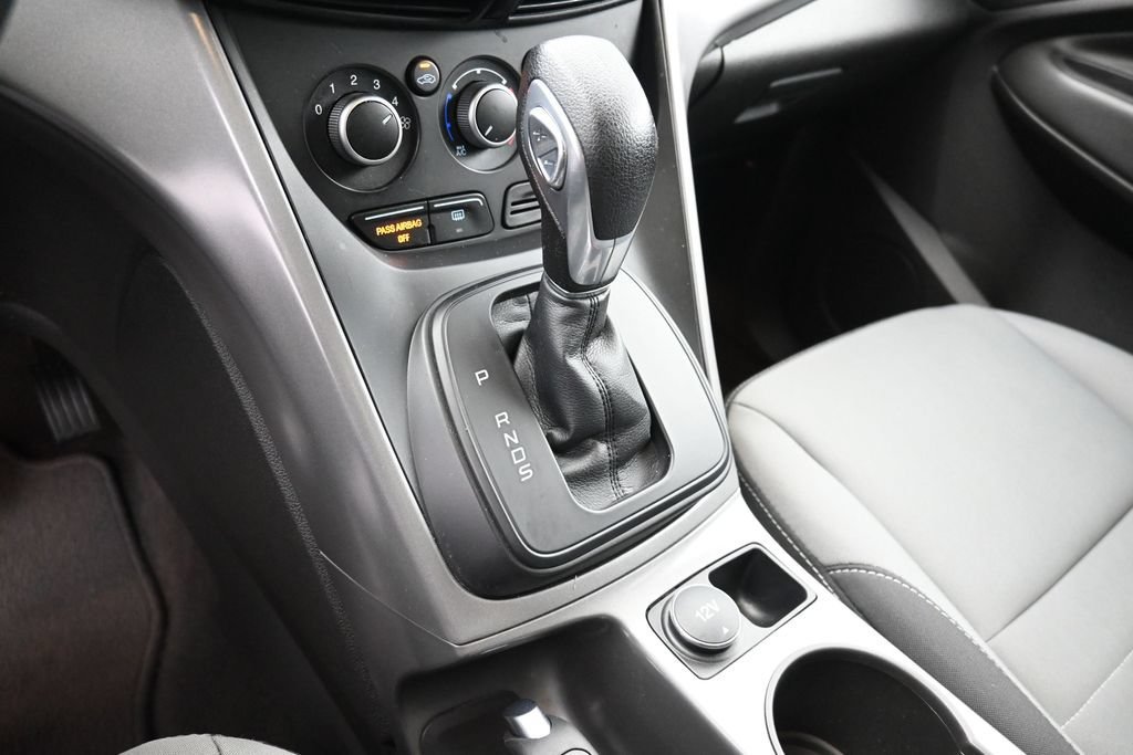 Used 2015 Blue Ford SE image 30