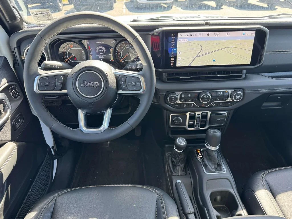 2025 Jeep Wrangler 4-Door Sahara - Photo 16