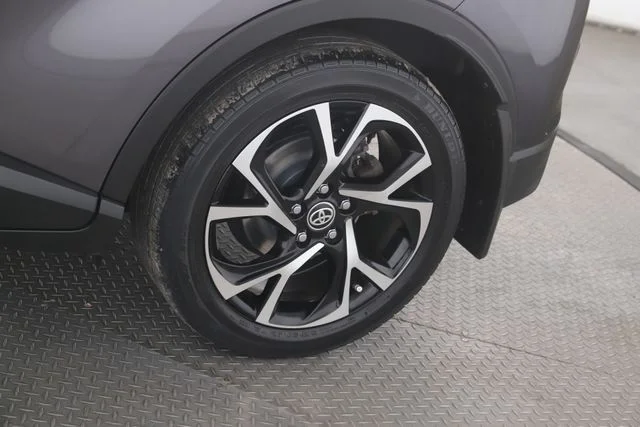 Used 2021 Gray Toyota XLE image 14