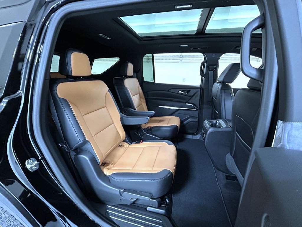 2027 Chevrolet Traverse Z71 - Photo 18