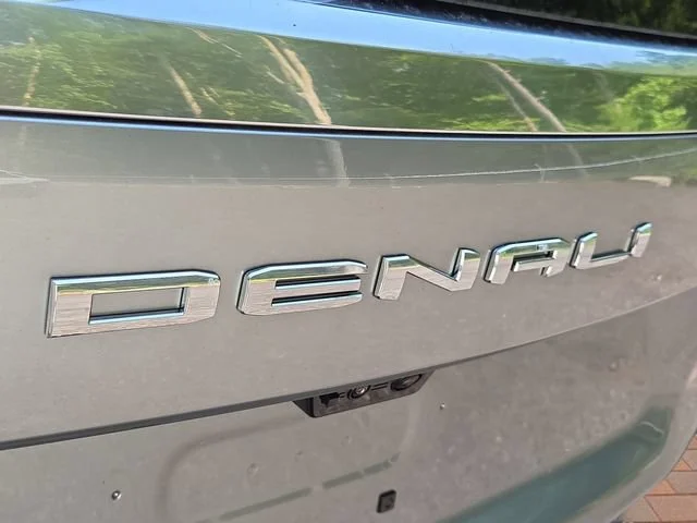 2026 GMC Yukon Denali - Photo 4