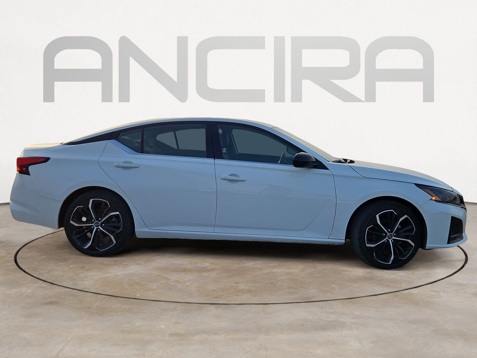 Used 2024 Glacier White Nissan 2.5 SR image 10