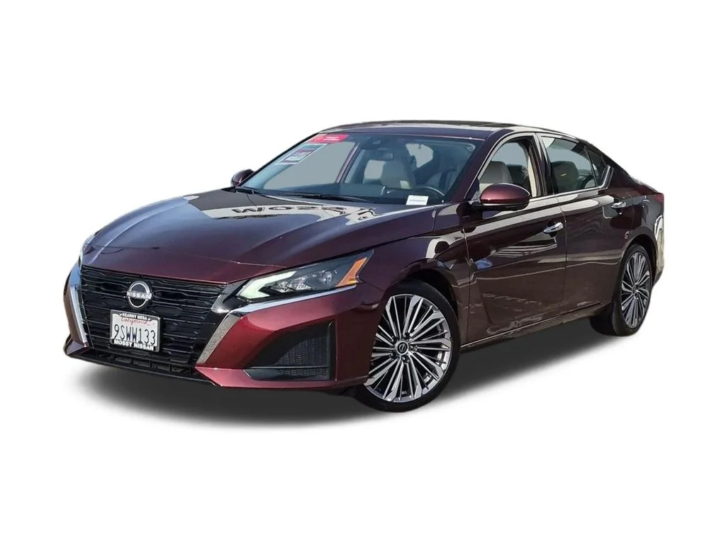 2025 Nissan Altima