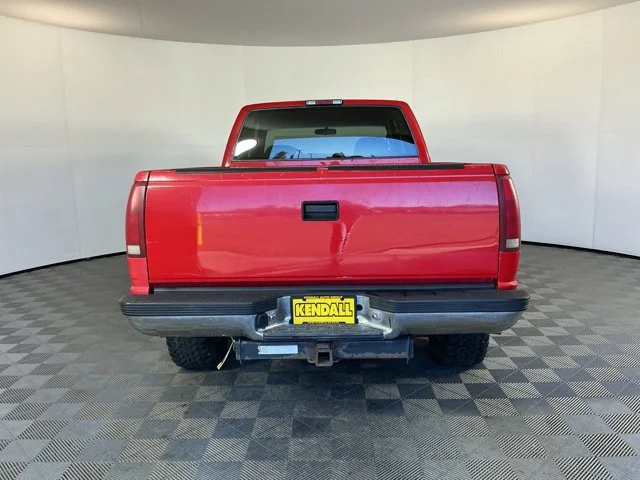 Used 1995  Chevrolet Cheyenne image 4