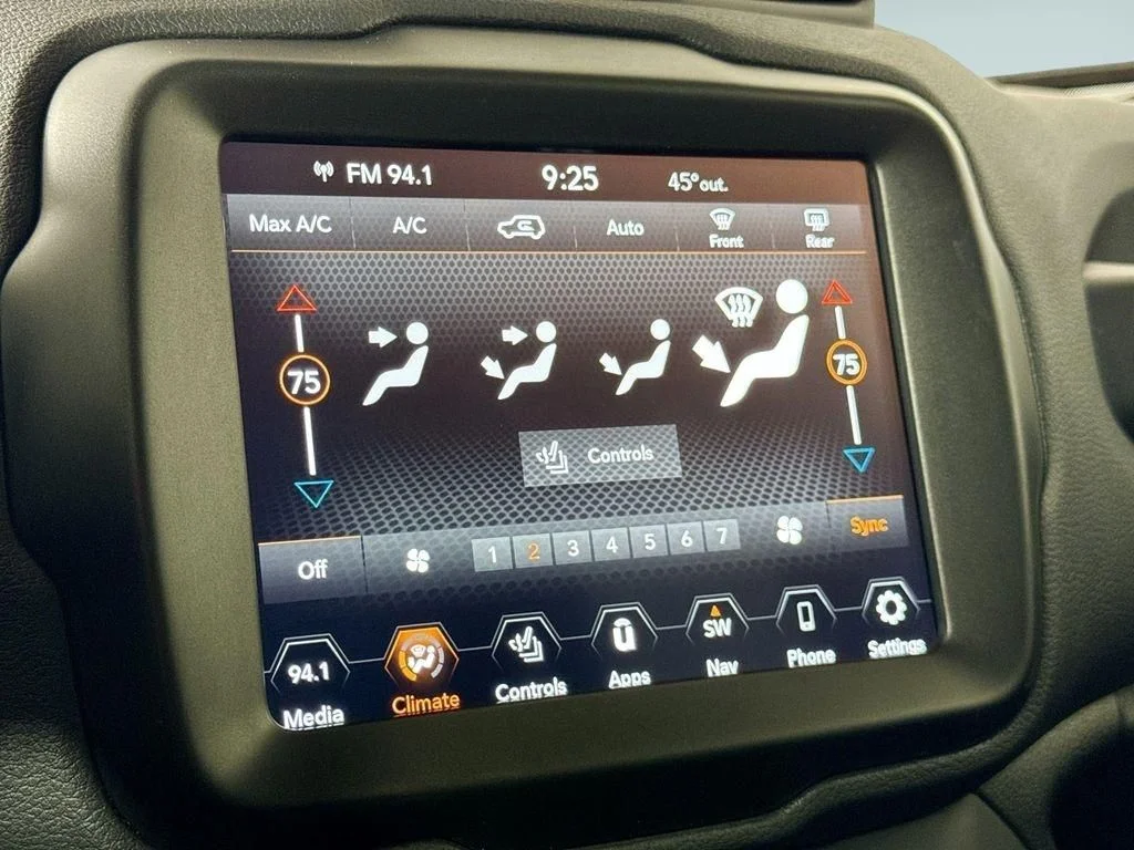 2023 Jeep Renegade Limited - Photo 32