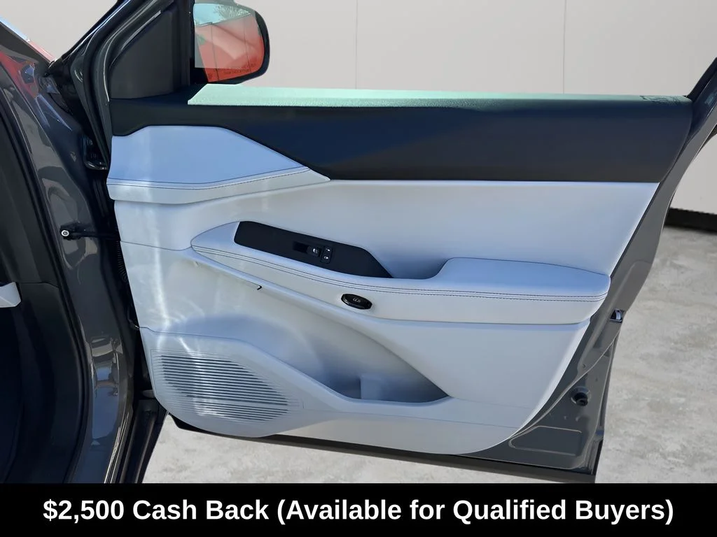 New 2026 Sting-Gray Clear-Coat Exterior Paint Jeep Limited image 16