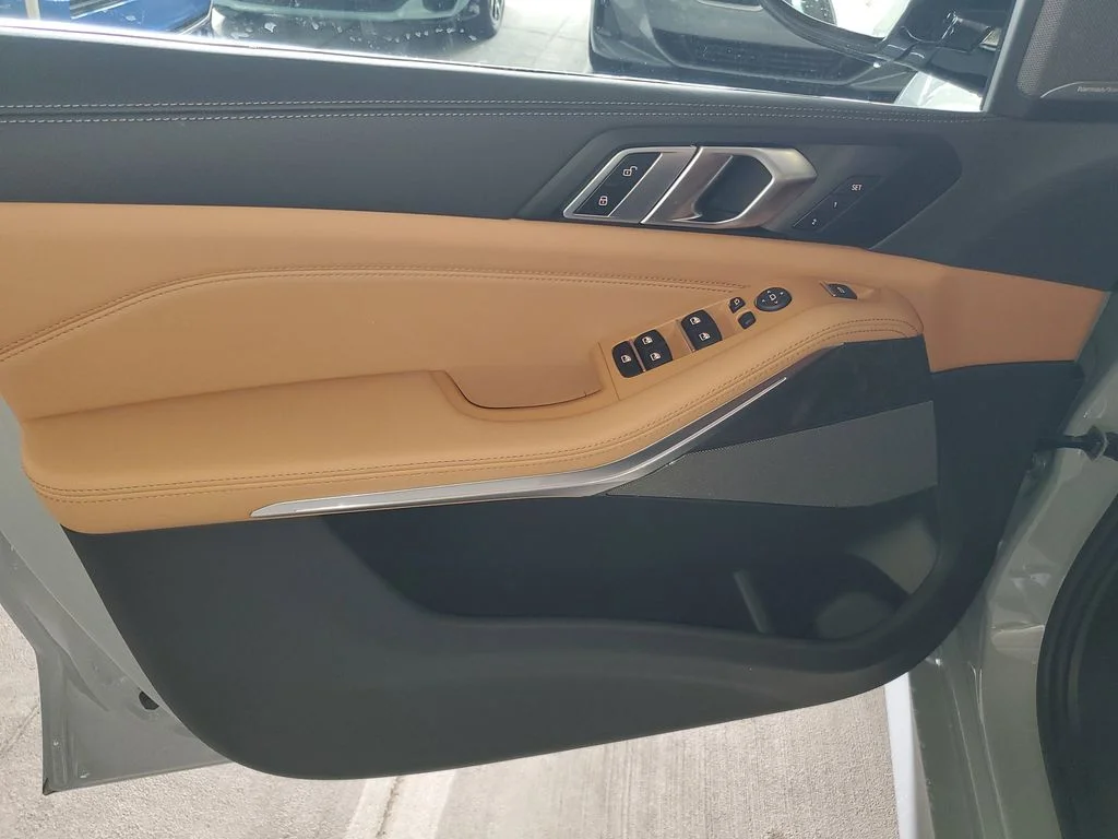 Used 2026 Gray BMW sDrive40i image 14