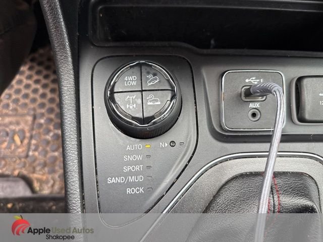 Used 2019 Black Jeep Trailhawk image 13