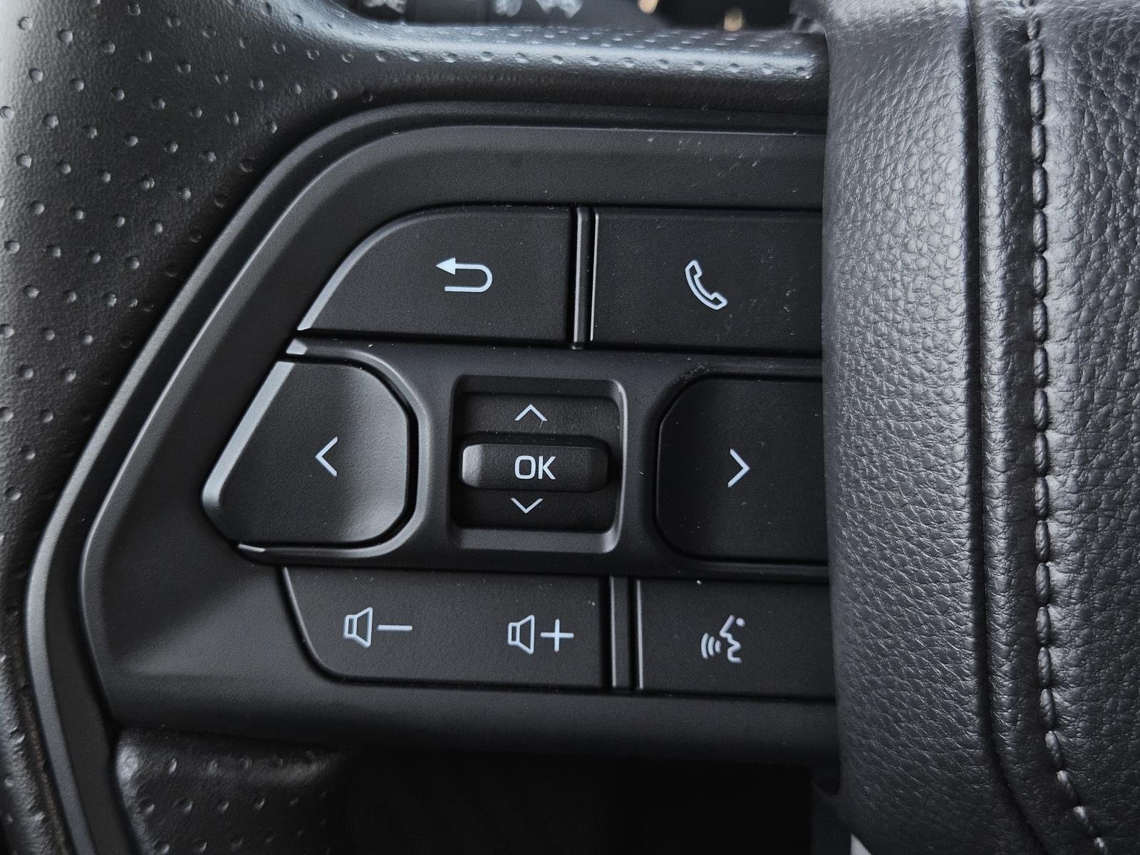 2026 Toyota Tundra SR5 - Photo 11