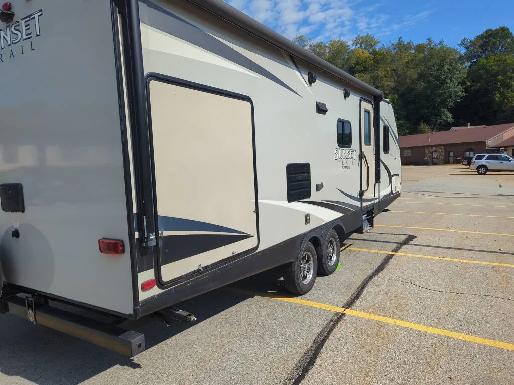 Used 2018  Cross Roads 254RB image 4