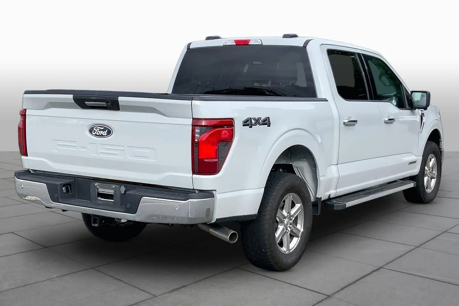 Used 2024 Avalanche Ford XLT image 13
