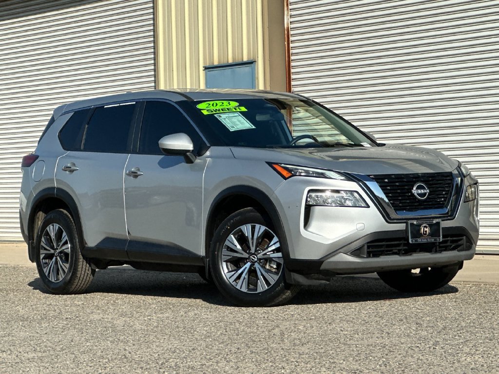 Used 2023 Nissan Rogue SV with VIN JN8BT3BA1PW417114 for sale in Kerman, CA