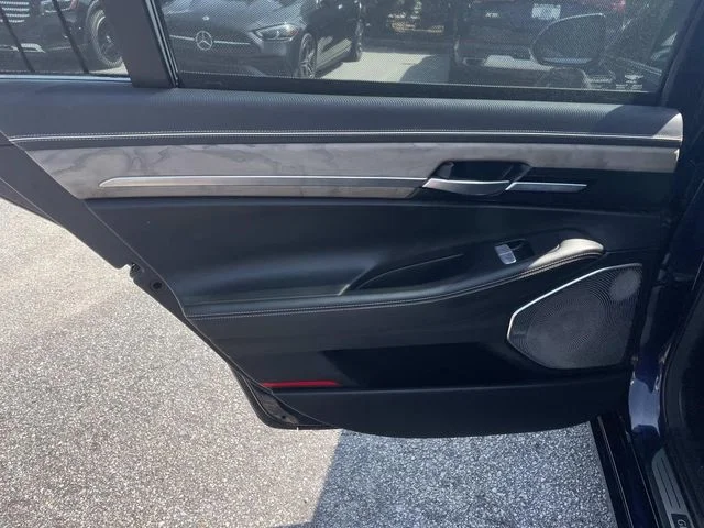 Used 2021 Blue Genesis 3.3T Premium image 11