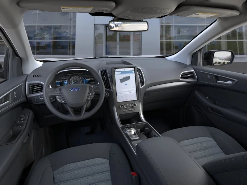 New 2023 Oxford White Ford SE image 9