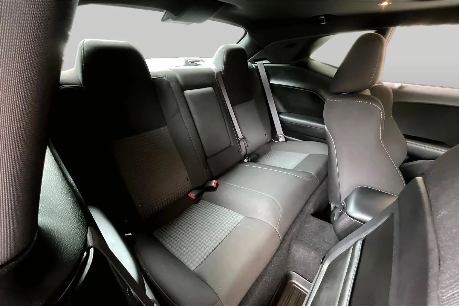 Used 2023 Destroyer Gray Clearcoat Dodge R/T image 36