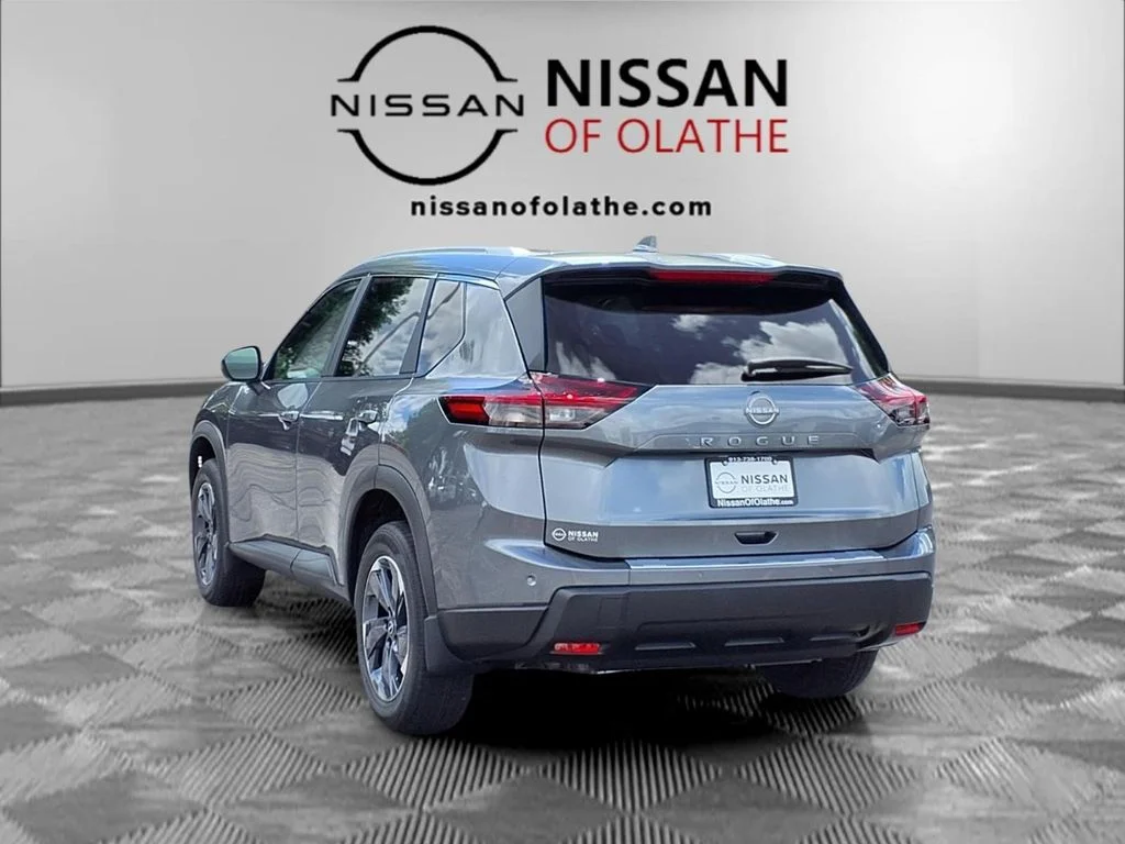Used 2026 Gray Nissan SV image 3