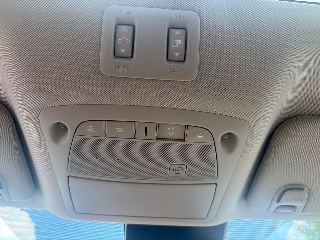 Used 2020 Cayenne Red Metallic Nissan Platinum image 36