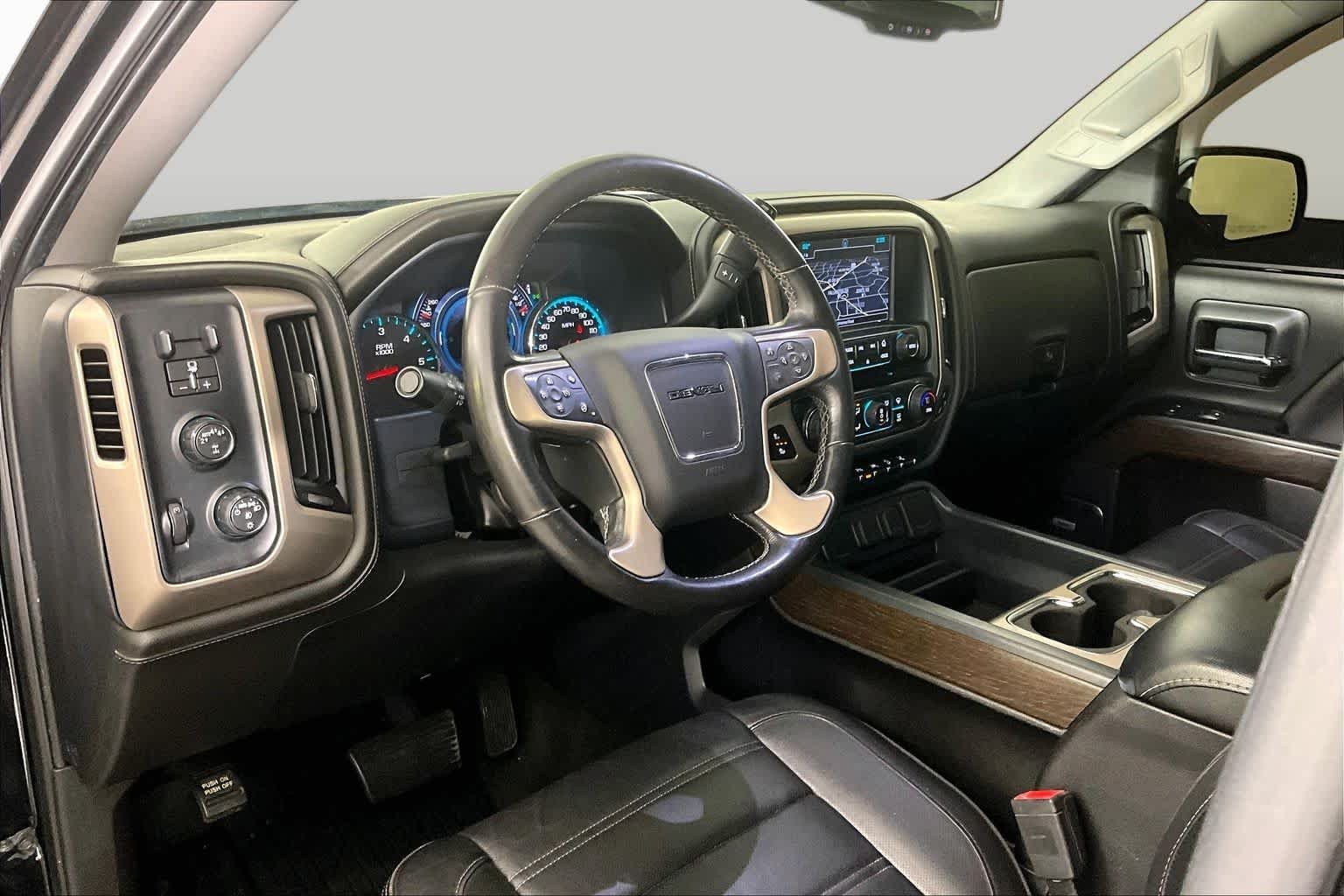Used 2018 Onyx Black GMC Denali image 16