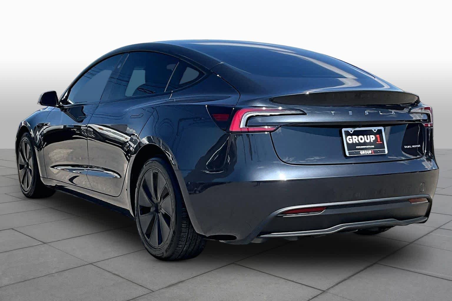 Used 2025 Pearl White Multi-Coat Tesla Long Range image 10