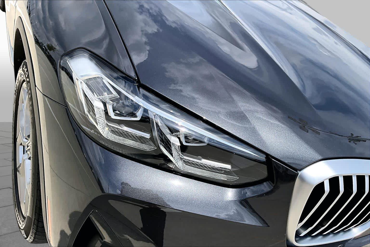 Used 2024 Dark Graphite Metallic BMW sDrive30i image 27