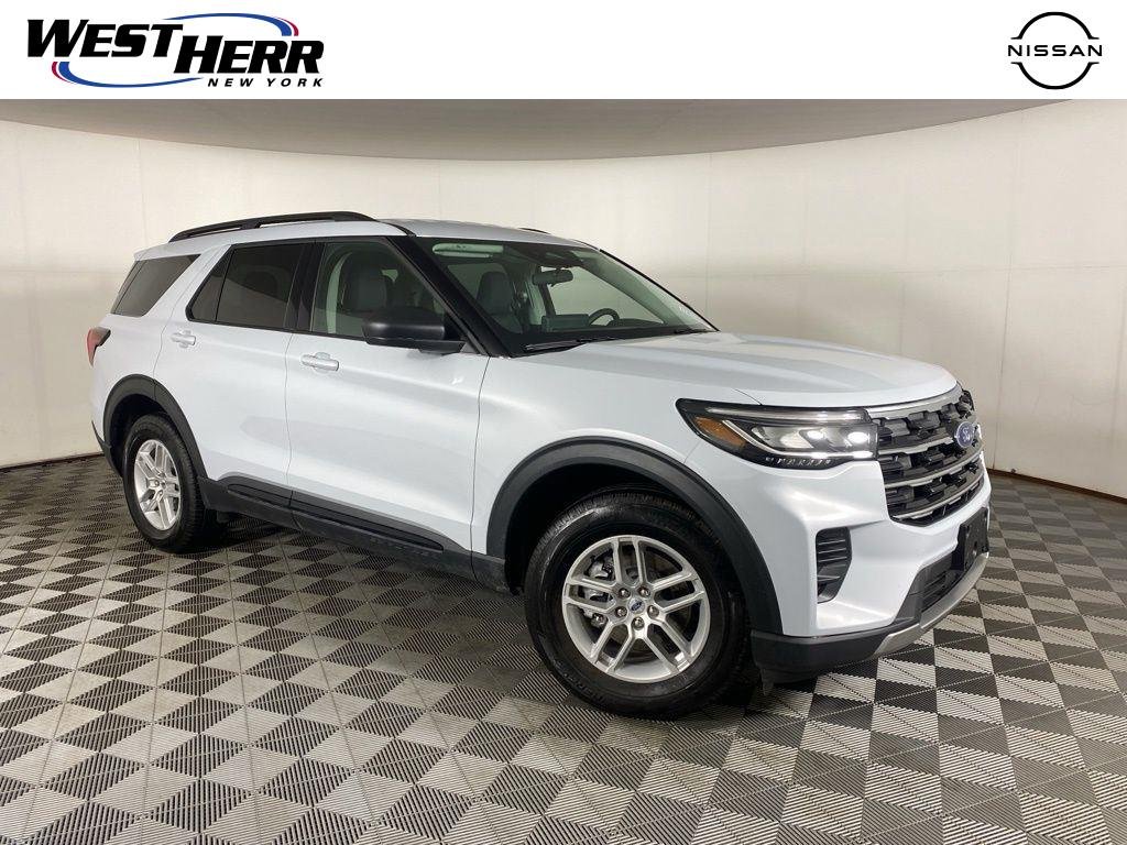 Used 2026 Star White Metallic Tri-Coat Ford Active image 1