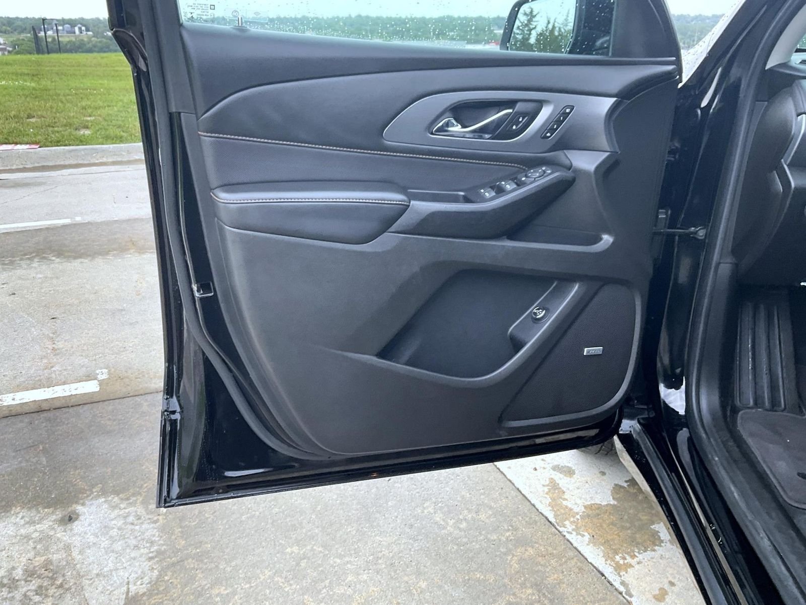 Used 2021 Black Chevrolet Premier image 10