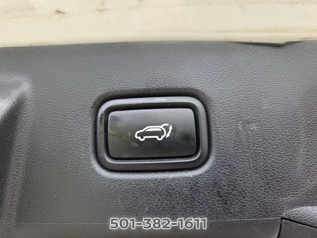 Used 2024 White Hyundai SEL image 15