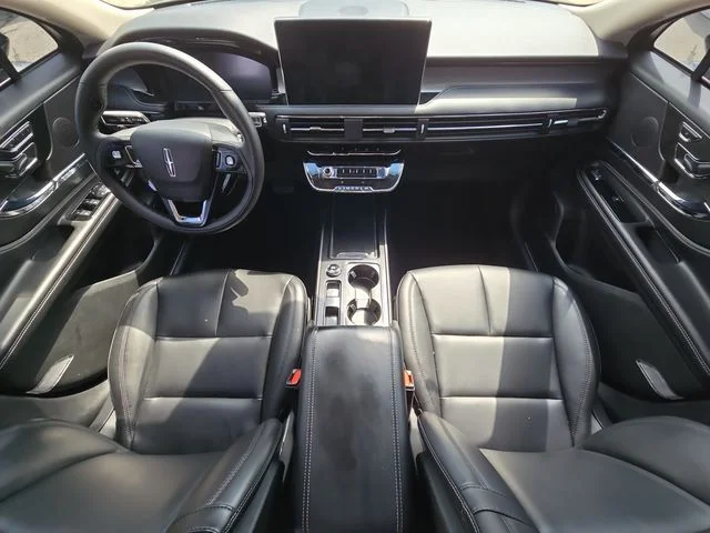 Used 2023 Gray Lincoln Standard image 32