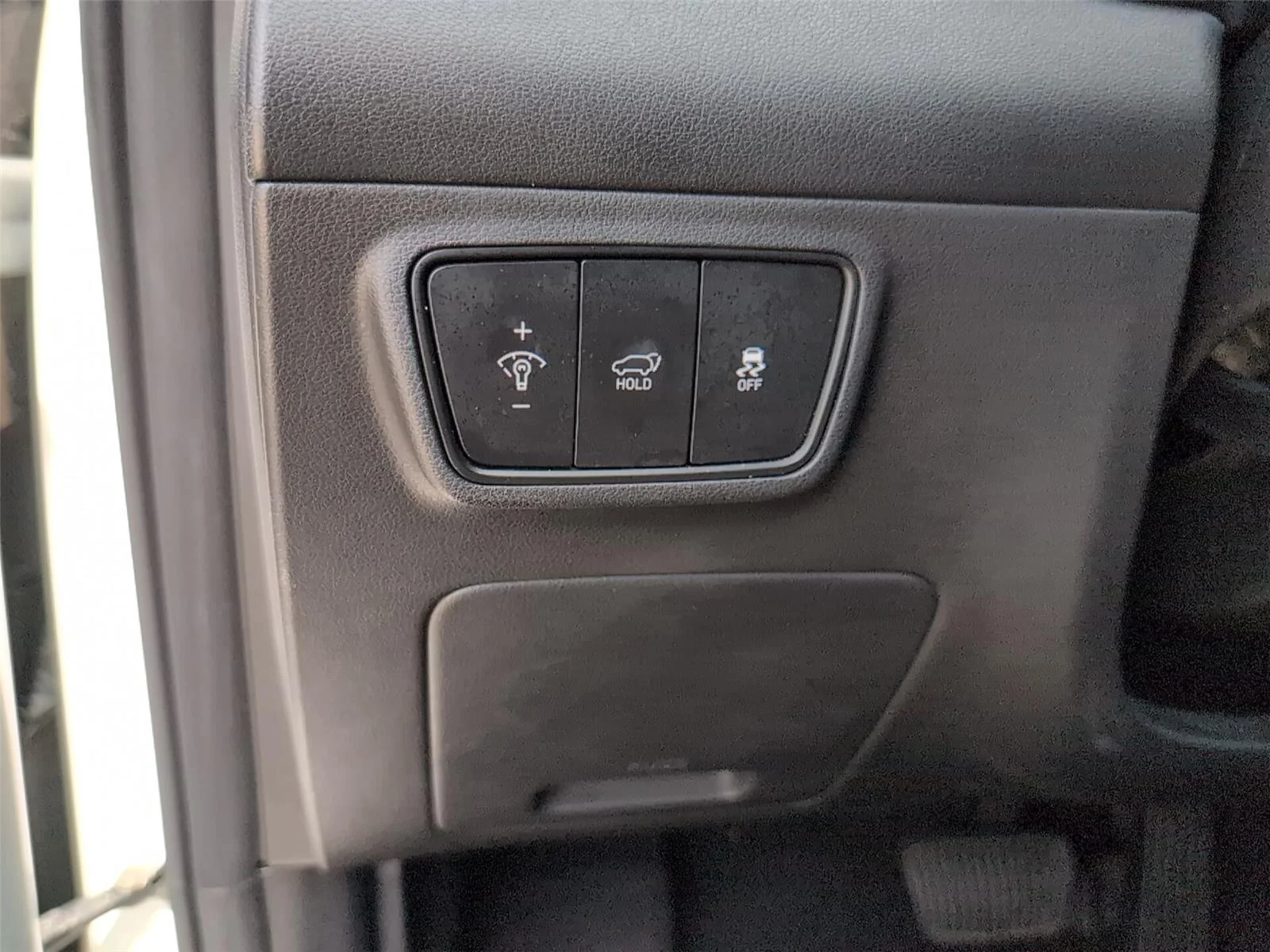 Used 2024 White Pearl Hyundai SEL image 35