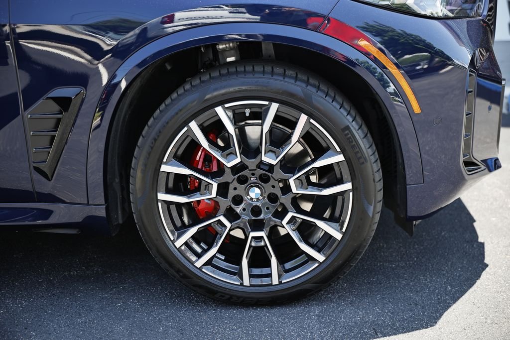 Used 2026 Tanzanite Blue II Met BMW xDrive40i image 4