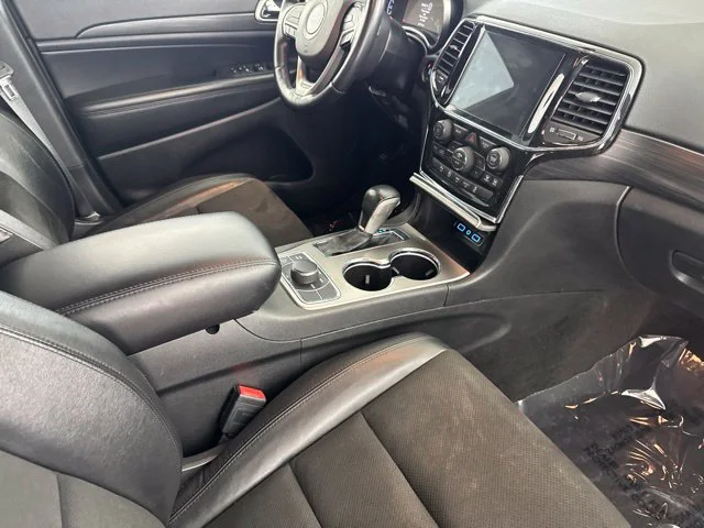 Used 2022 Gray Jeep Laredo X image 23