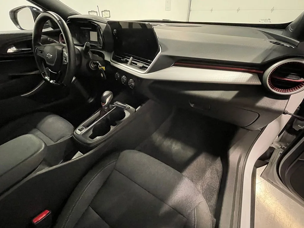 Used 2024 White Chevrolet 1RS image 26