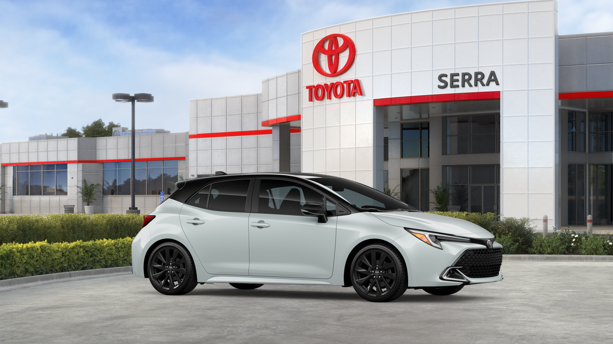 New 2026 Wind Chill Pearl with Midnight Black Metallic roof Toyota XSE image 14