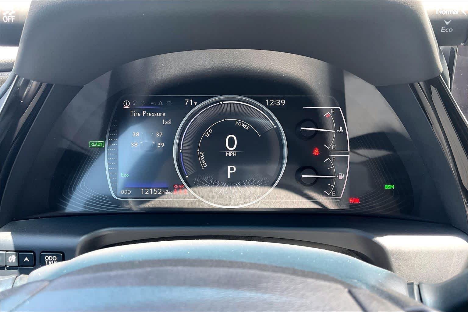 Certified Used 2025 Iridium Lexus  image 24