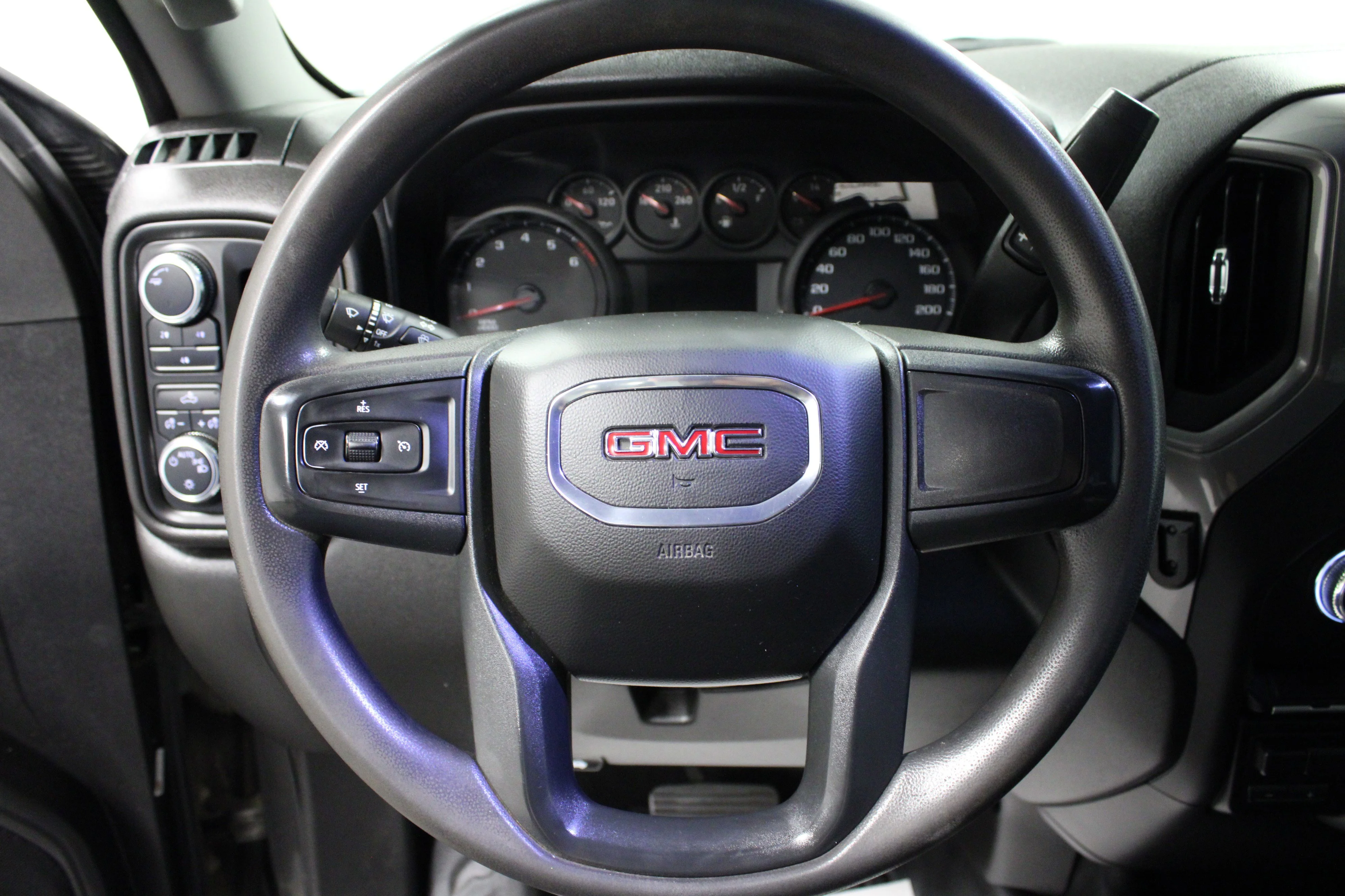 Used 2023 Forest Metallic GMC Pro image 15